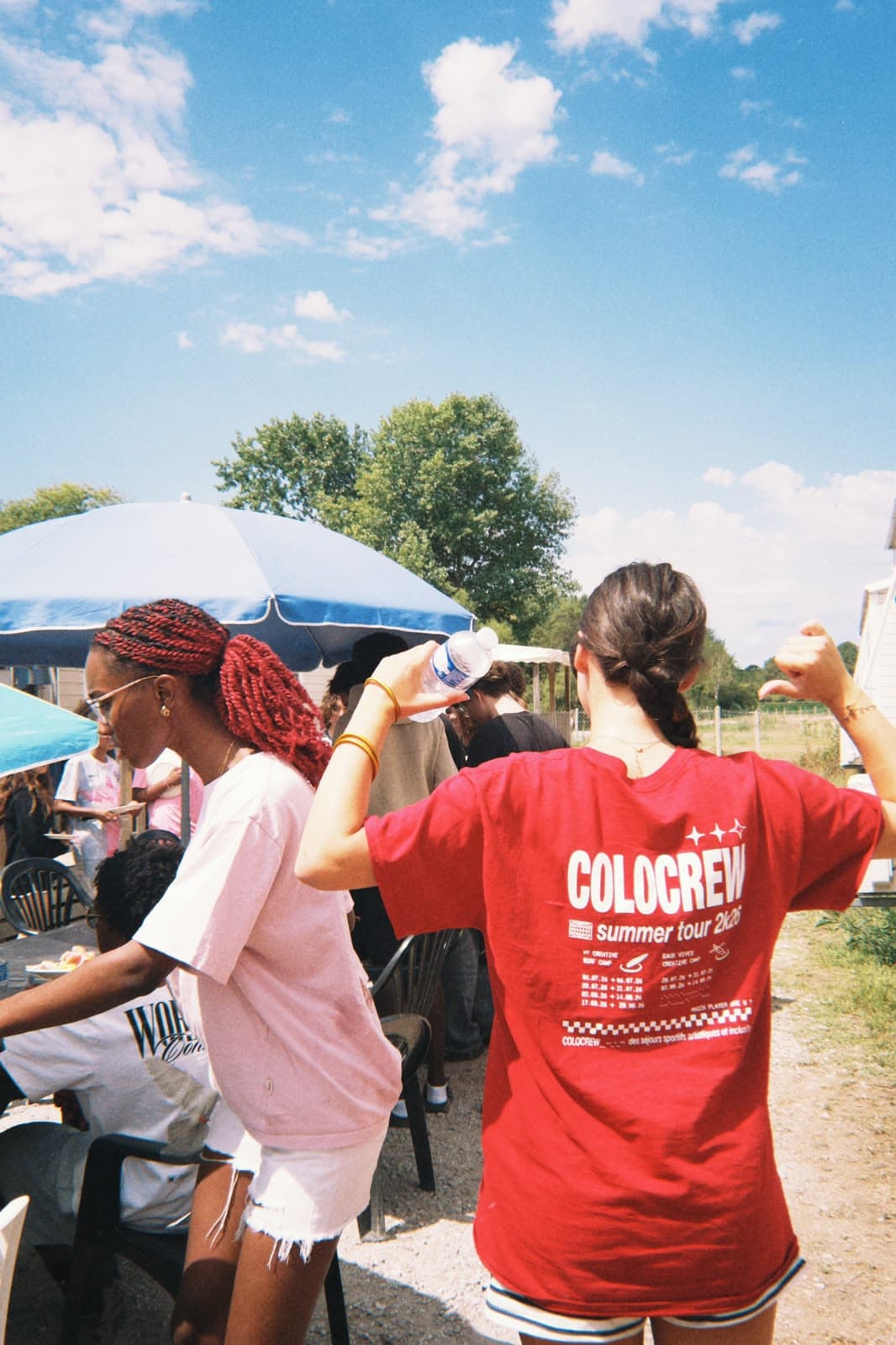 Dos du tee-shirt rouge ColoCrew Summer Tour 2k26